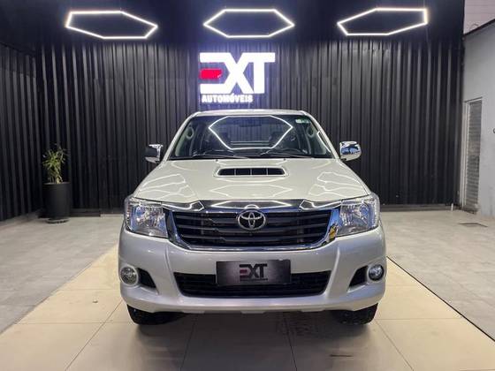 TOYOTA HILUX 3.0 STD 4X4 CD 16V TURBO INTERCOOLER DIESEL 4P MANUAL